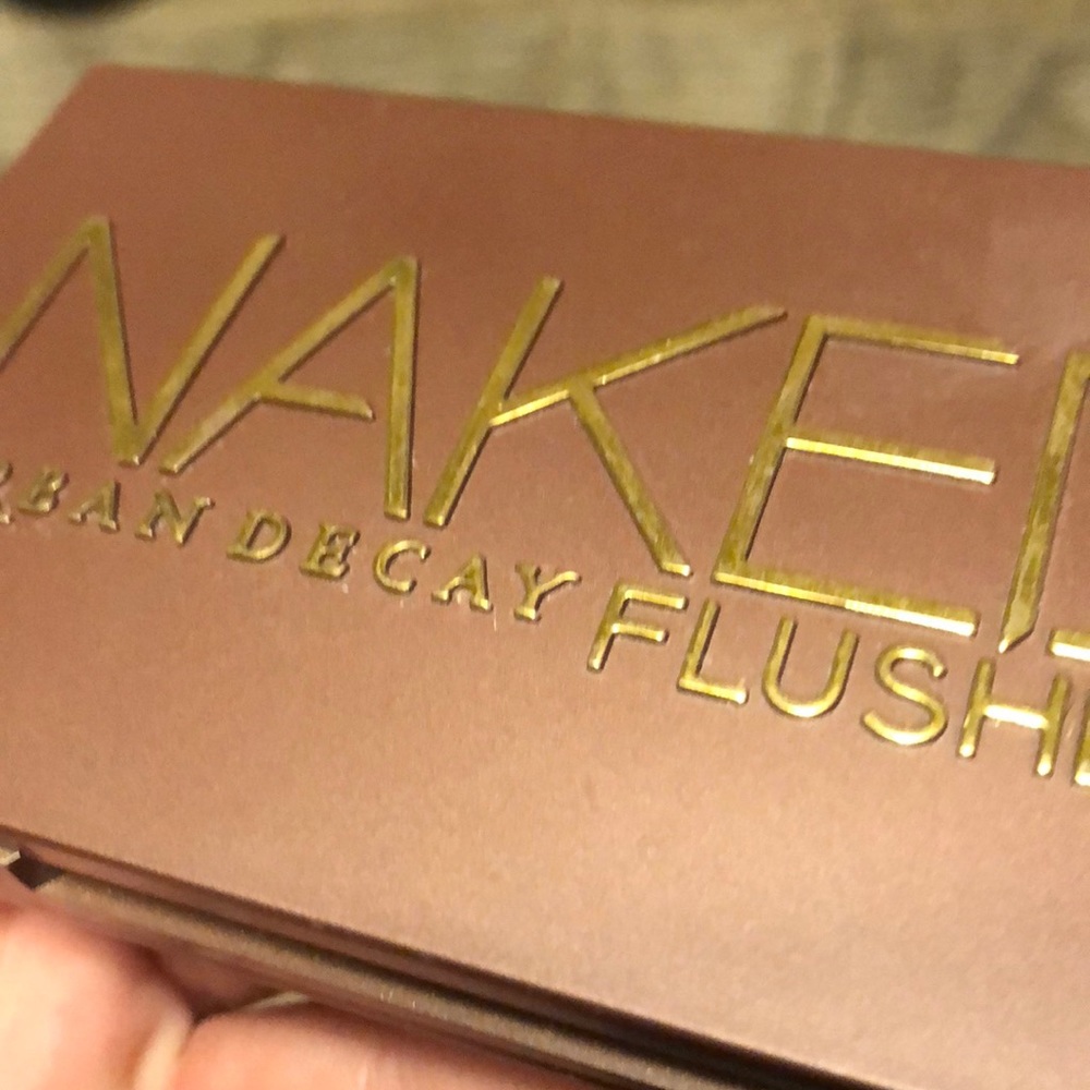 Urban Decay Naked Flushed palette